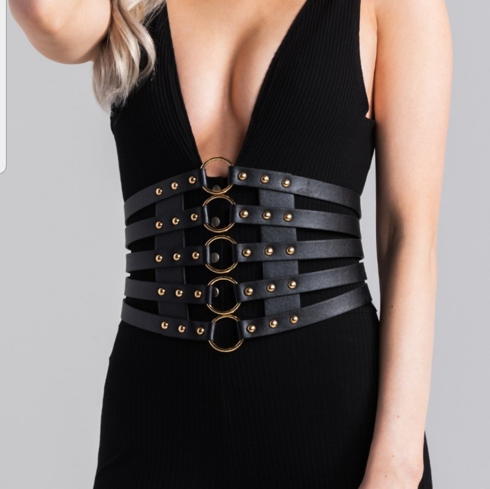 Akira - Faux leather strappy waist belt